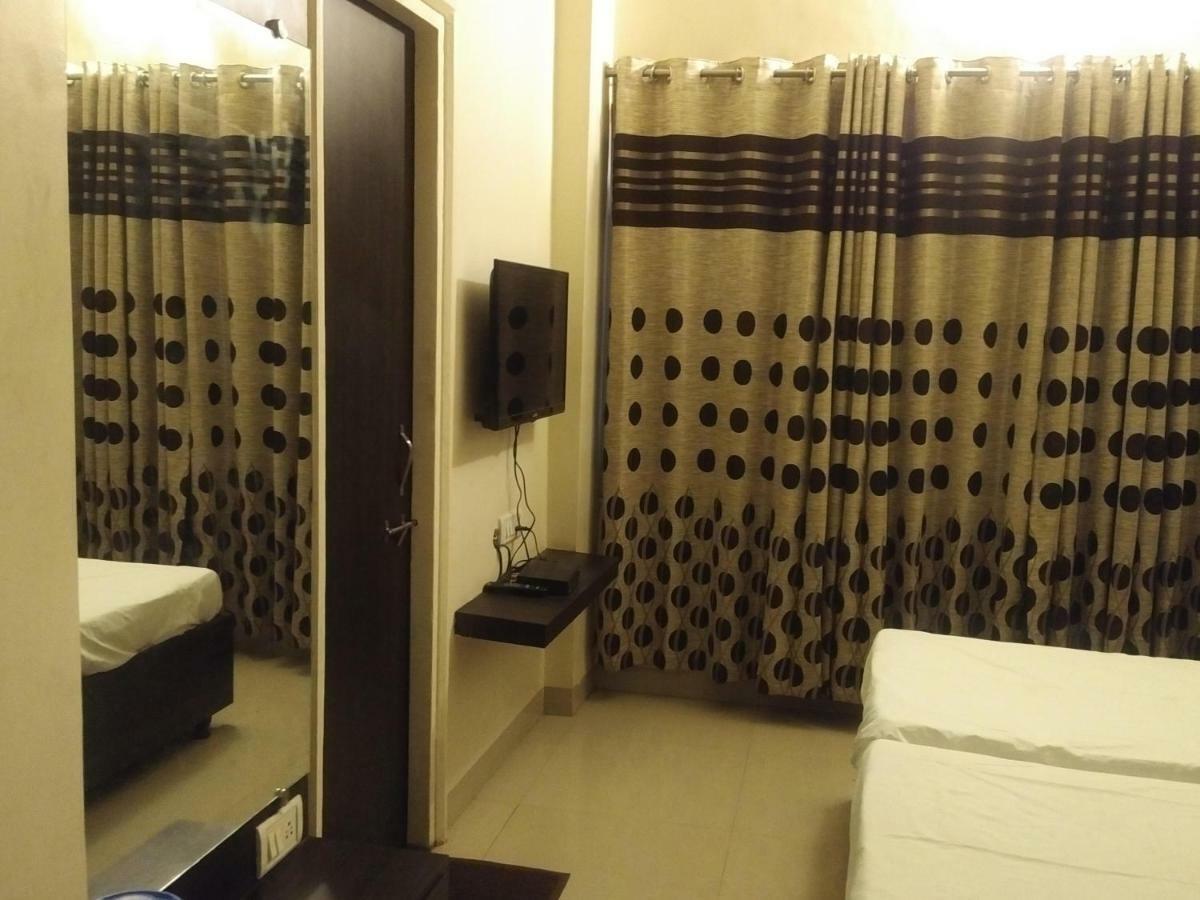 Hotel Rose Lodge Pune Luaran gambar