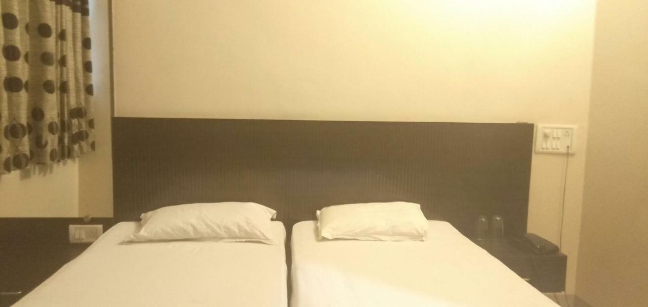 Hotel Rose Lodge Pune Luaran gambar